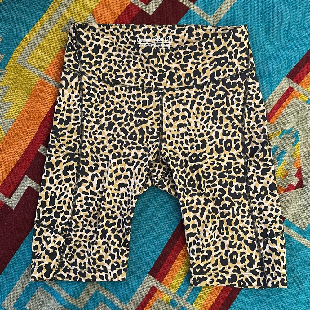 OV Zoom 10" Short - Leopard - Picture 3 of 5